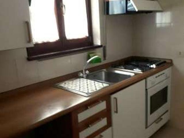 Bilocale arredato con terrazzo Eur, laurentino, checchignola, montagnola, fonte meravigliosa
