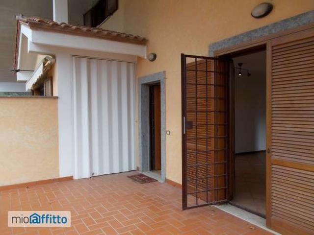 Bilocale arredato con terrazzo Infernetto, axa, casal palocco, madonnetta a roma