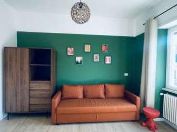 Bilocale arredato con terrazzo Marino