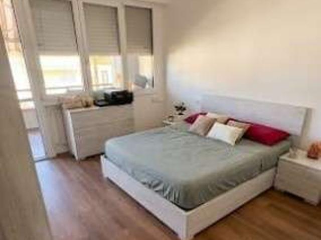 Bilocale arredato con terrazzo Massa