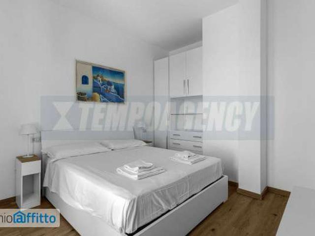 Bilocale arredato con terrazzo Milano