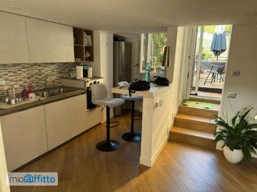Bilocale arredato con terrazzo Napoli