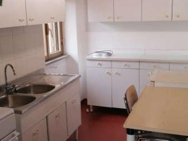 Bilocale arredato con terrazzo Saxarubra, labaro, prima porta