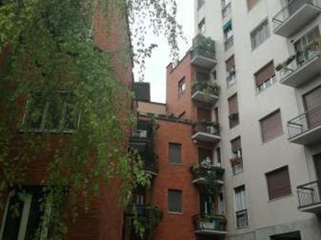 Bilocale arredato con terrazzo P.ta genova, romolo, solari