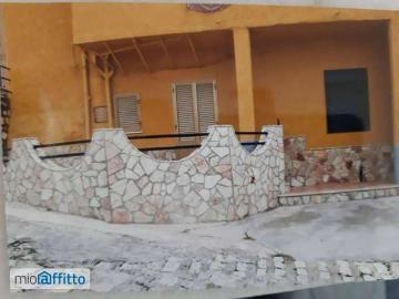 Bilocale arredato con terrazzo Palazzo Adriano