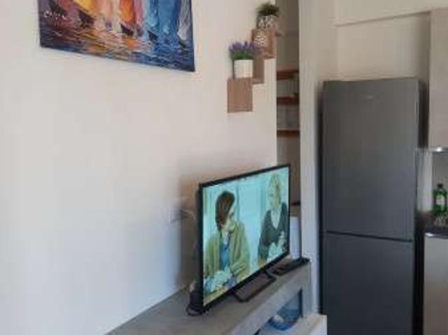Bilocale arredato con terrazzo Rometta marea