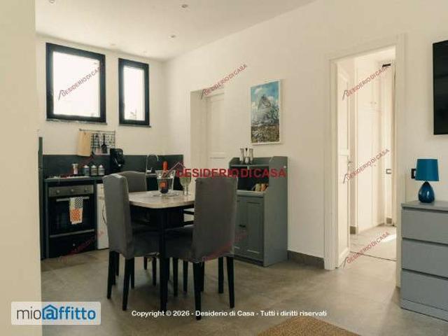 Bilocale arredato con terrazzo Tommaso natale