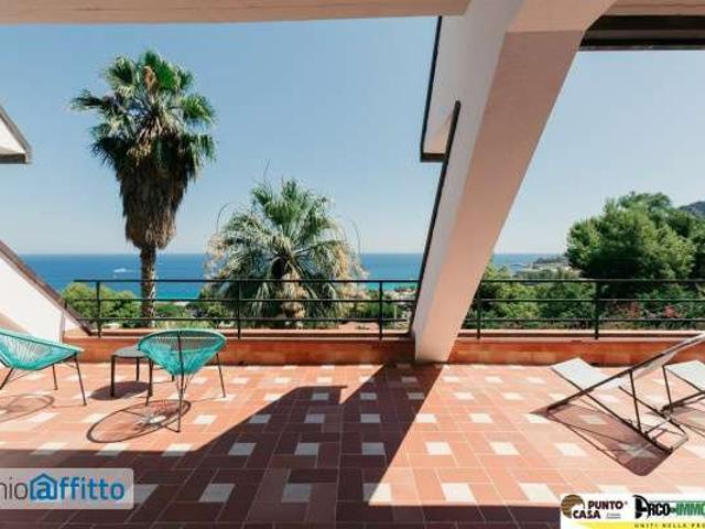 Bilocale arredato con terrazzo Tommaso natale