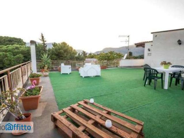 Bilocale arredato con terrazzo Tommaso natale