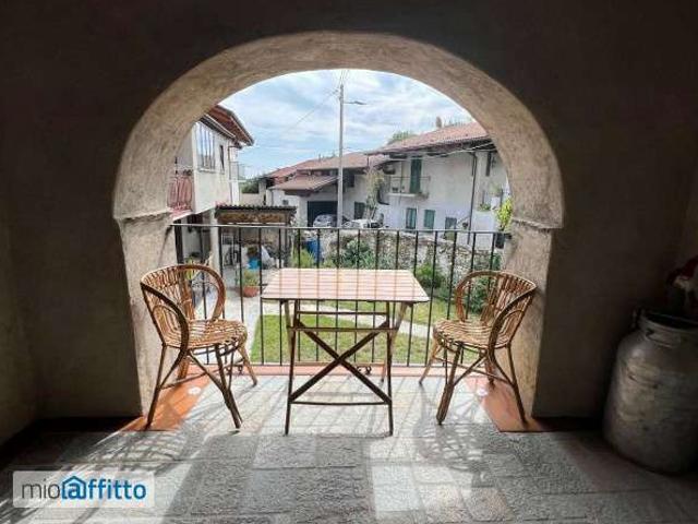 Bilocale arredato con terrazzo Tetti