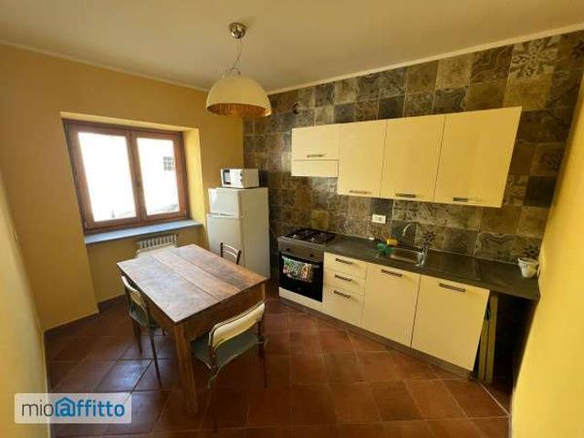 Bilocale arredato con terrazzo Tetti