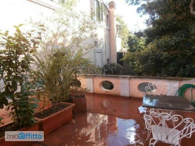 Bilocale arredato con terrazzo Trastevere, aventino, testaccio