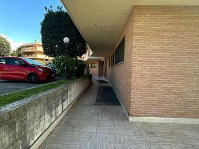 Bilocale arredato con terrazzo Trigoria, spinaceto, tor de cenci, vallerano