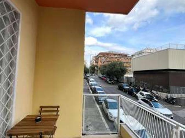 Bilocale arredato con terrazzo Trieste, salario