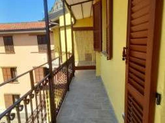 Bilocale arredato con terrazzo Vercurago