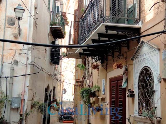 Bilocale arredato e ristrutturato in zona Duomo a Monreale