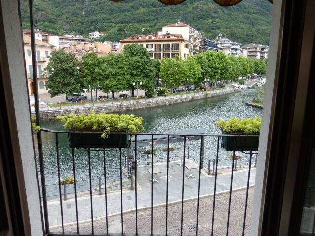 BILOCALE ARREDATO FRONTE LAGO