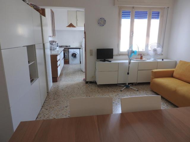 Bilocale arredato in affitto, Cecina marina