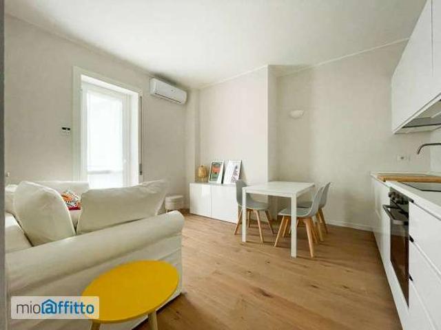 Bilocale arredato Milano