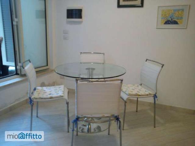 Bilocale arredato Montepaone lido