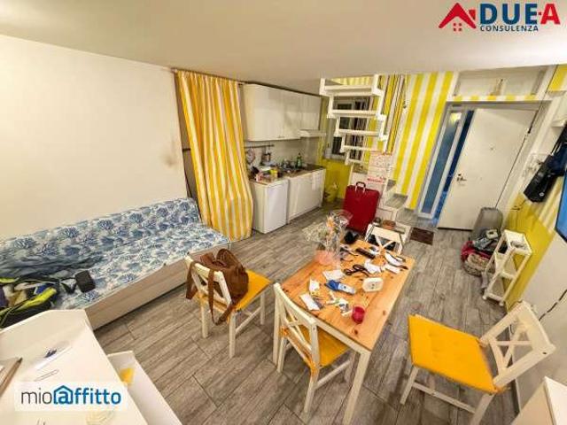 Bilocale arredato Napoli