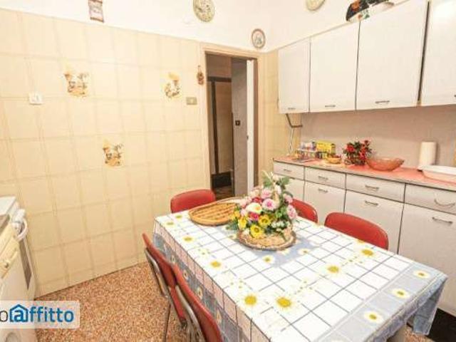 Bilocale arredato Nervi quinto al mare