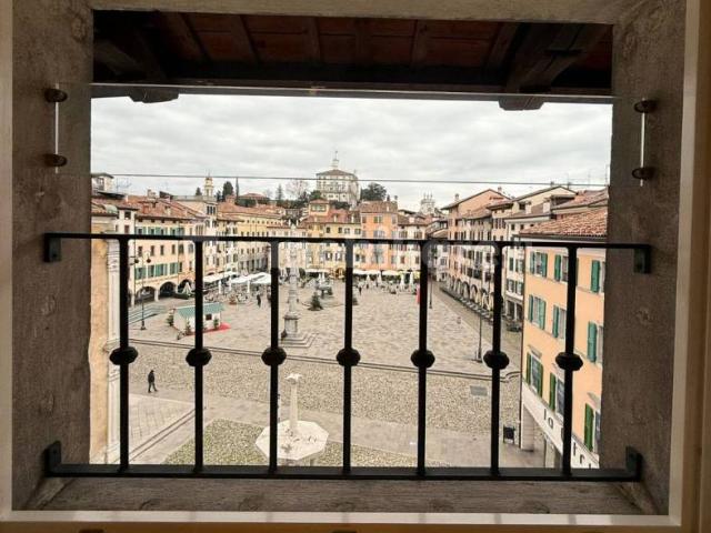 Bilocale buono stato, terzo piano, Centro Storico, Udine