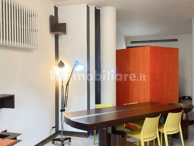 Bilocale buono stato, terzo piano, Centro Storico, Parma