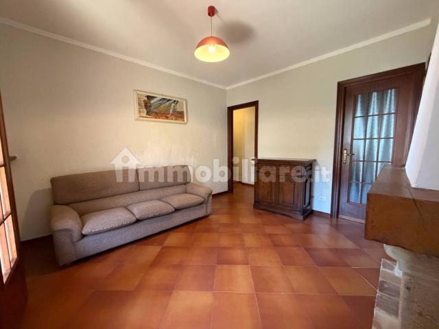 Bilocale buono stato, piano terra, Castell'Arquato