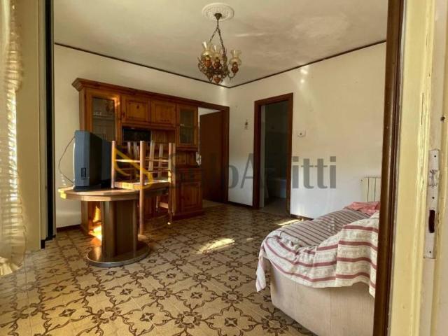 Bilocale buono stato, piano terra, Centro, Ferentino