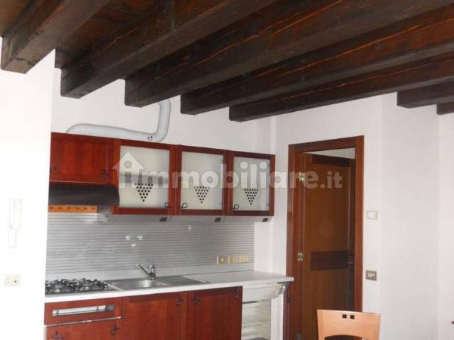 Bilocale buono stato, piano terra, Pieve Emanuele