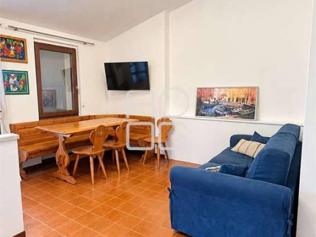 Bilocale buono stato, piano terra, Ronchi, Padenghe sul Garda