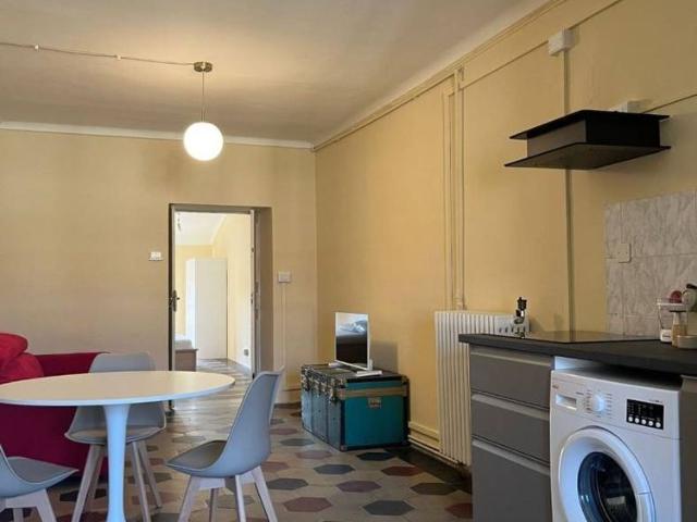 Bilocale buono stato, quarto piano, Via della Rocca, Torino