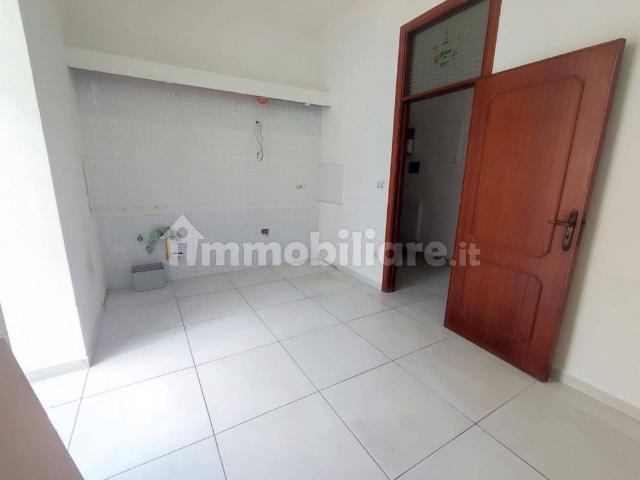 Bilocale buono stato, secondo piano, Vomero, Napoli