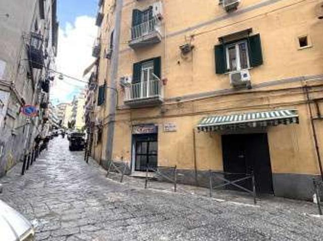 Bilocale Chiaia