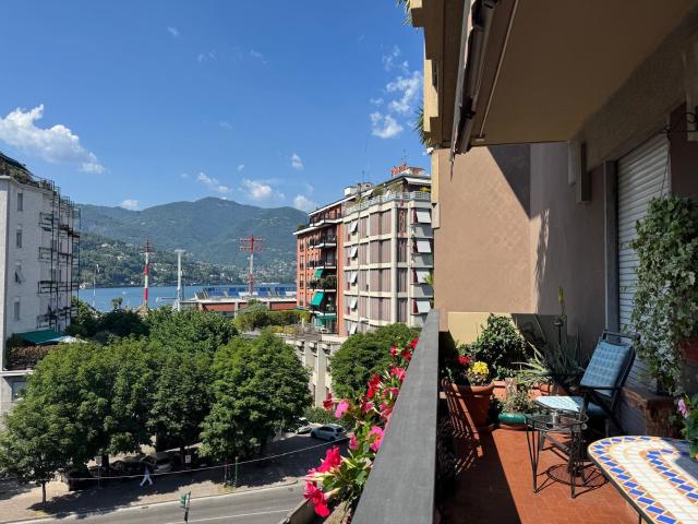 Bilocale con box in viale massenzio masia 79, Como