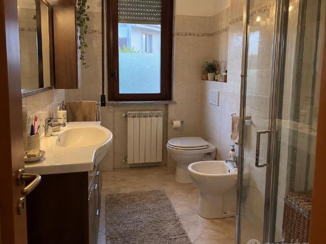 Bilocale con balcone a Giussano MB Libero