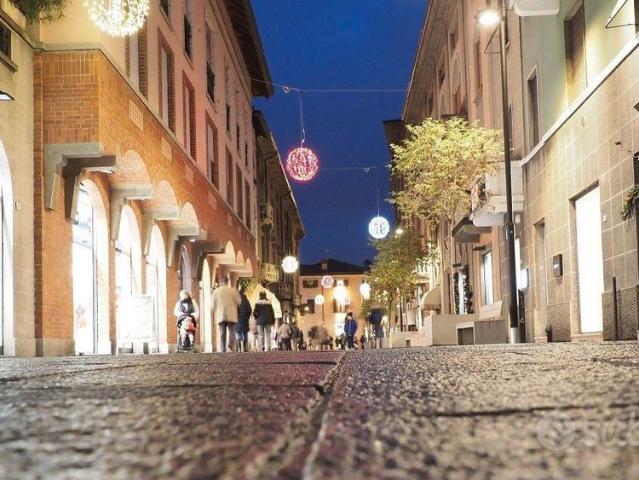 Bilocale con balcone, cantina e garage