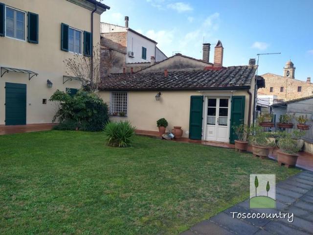 Bilocale con giardino e piscina in vendita a Soiana, Toscana 70m² Soiana