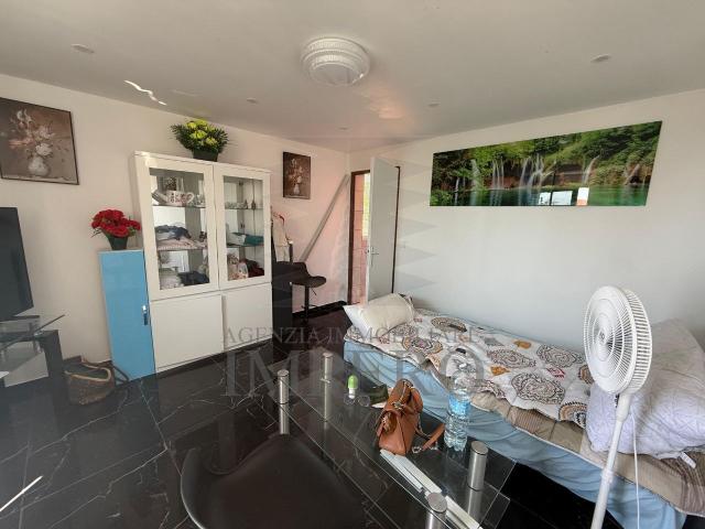 Bilocale con giardino in via anacleto hughes 79, Ventimiglia