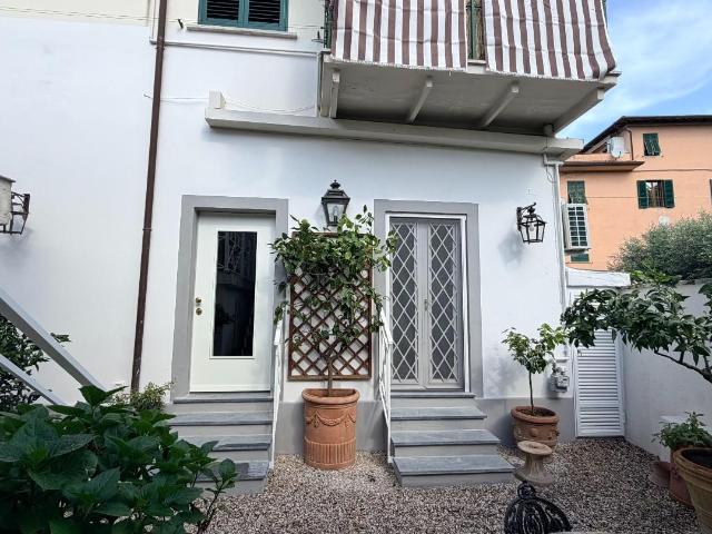 Bilocale con giardino, Pietrasanta capriglia