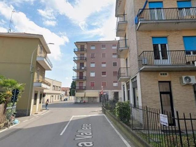 Bilocale con STUDIO e BALCONE