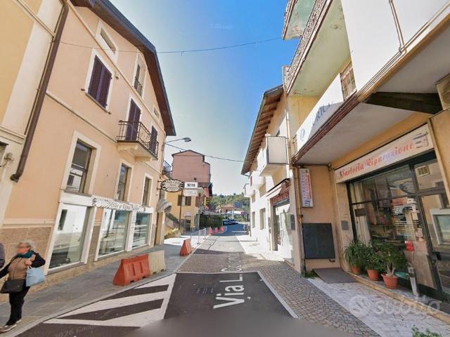 Bilocale con posto auto a Lavena Ponte Tresa