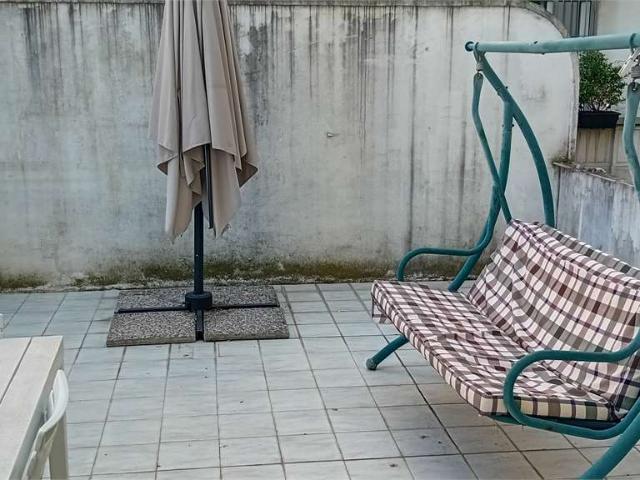 BILOCALE CON TERRAZZO