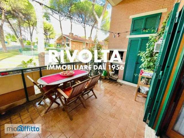 Bilocale con terrazzo Cassia, tomba di nerone, roma