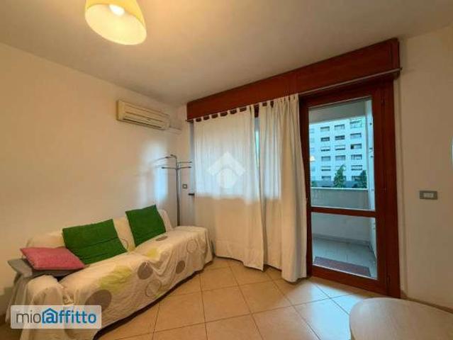 Bilocale con terrazzo Cenisia