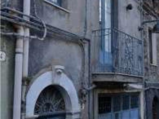 Bilocale con terrazzo Bronte