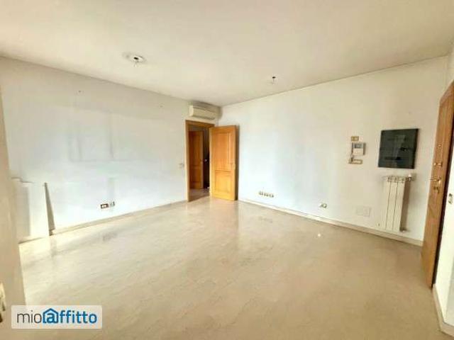 Bilocale con terrazzo e piscina Nuovo salario, prati fiscali, monte sacro, talenti, vigne nuove, serpentara