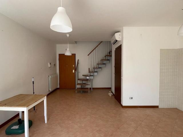 Bilocale con terrazzo, Fiumicino fregene