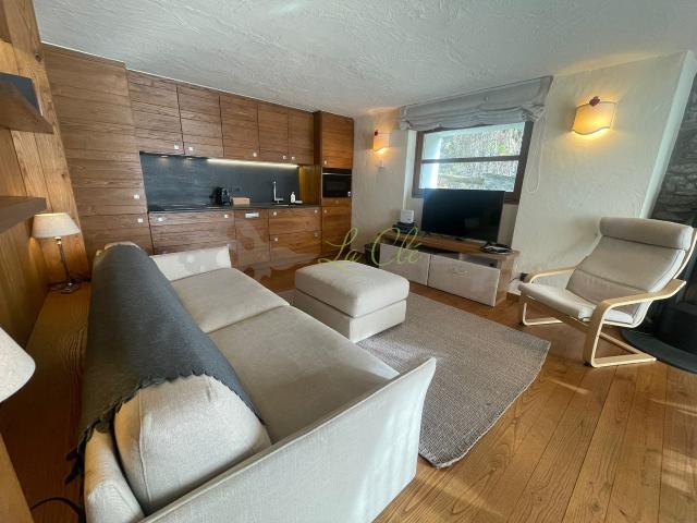 Bilocale con terrazzo in strada della brenva 17, Courmayeur